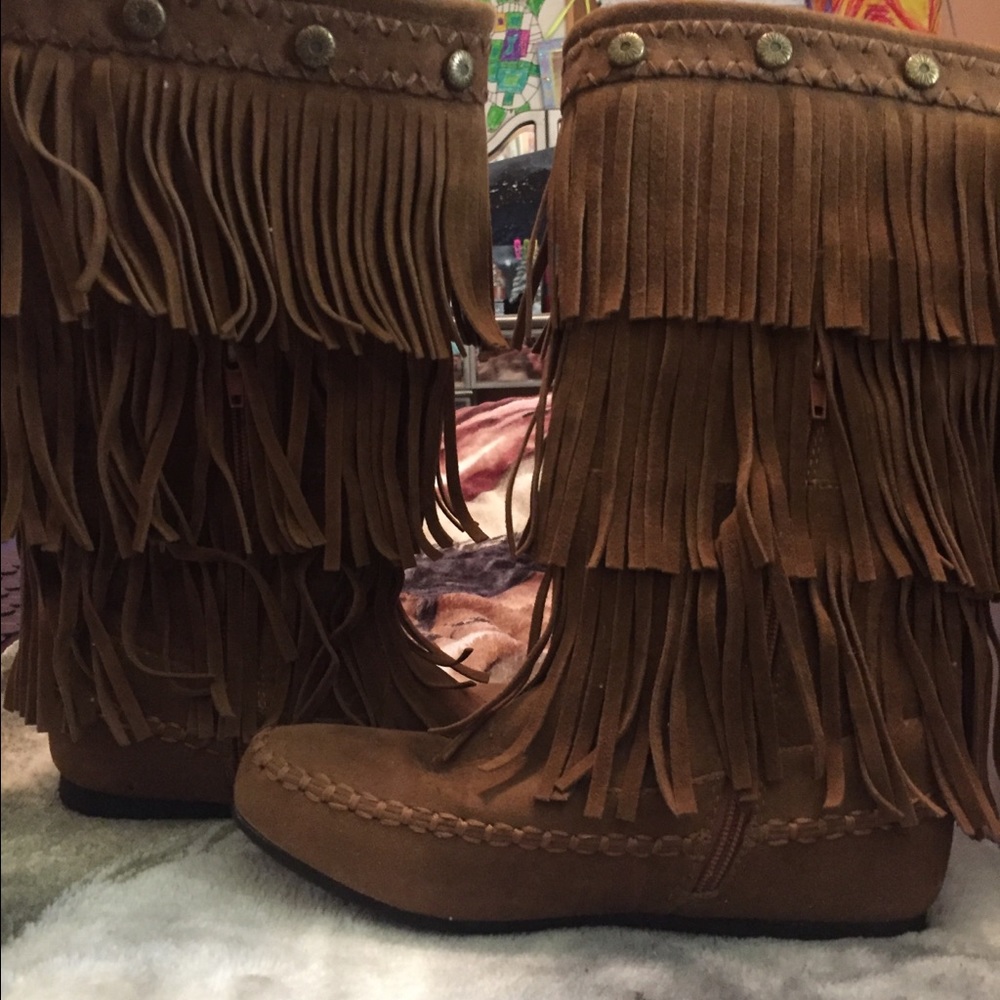 Hot cakes fringe boots youth size 3M